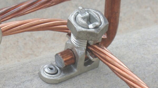 PFS-90 - Conector Parafuso Fendido com Sapata 90º - Image 2